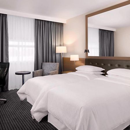 Sheraton Heathrow Hotel Hillingdon Luaran gambar