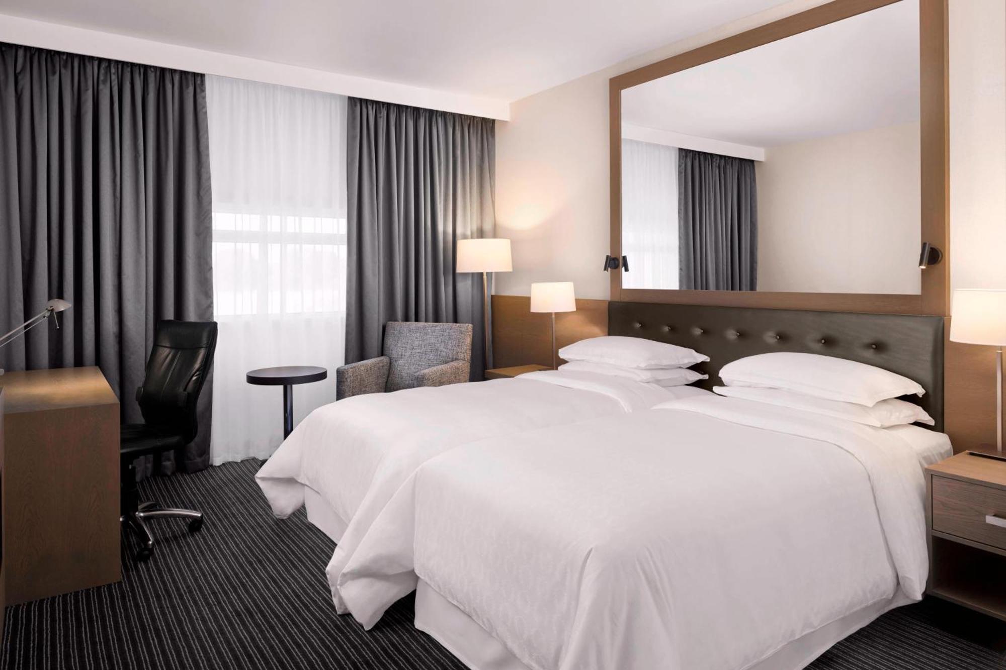 Sheraton Heathrow Hotel Hillingdon Luaran gambar